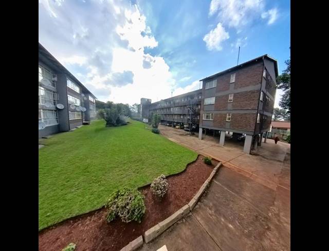 2 BEDROOM PROPERTY TO RENT IN RHODESFIELD